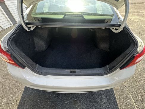 Used 2016 Nissan Altima 2.5 S w/ Power Driver Seat Package image 9