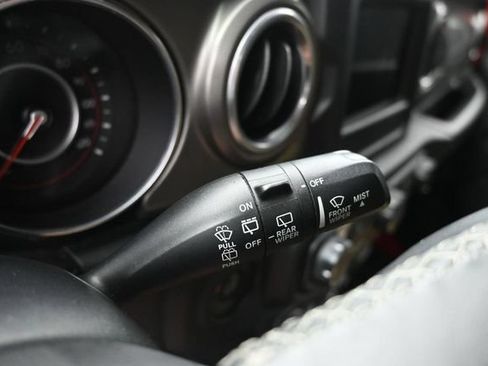 Used 2018 Jeep Wrangler Unlimited Rubicon AWD/4WD image 19