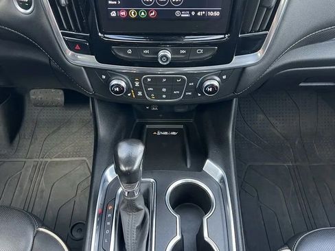 Used 2022 Chevrolet Traverse Premier image 19