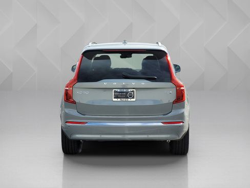 Certified 2025 Volvo XC90 T8 Ultra image 5