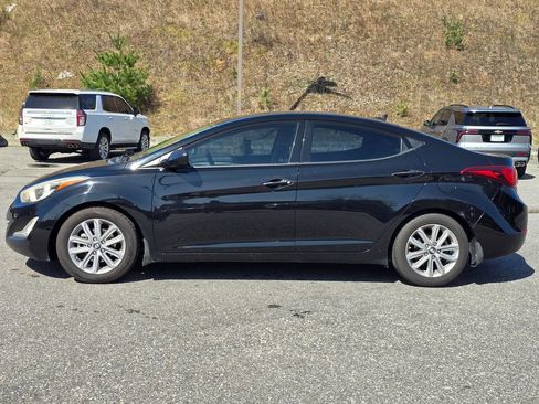 Used 2016 Hyundai Elantra SE w/ Option Group 02 image 13