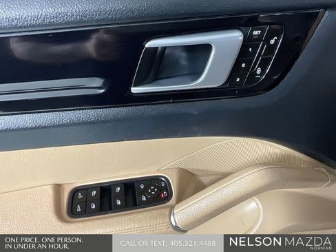 Used 2019 Porsche Cayenne image 17