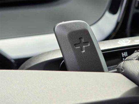 New 2025 Porsche Panamera 4 image 18