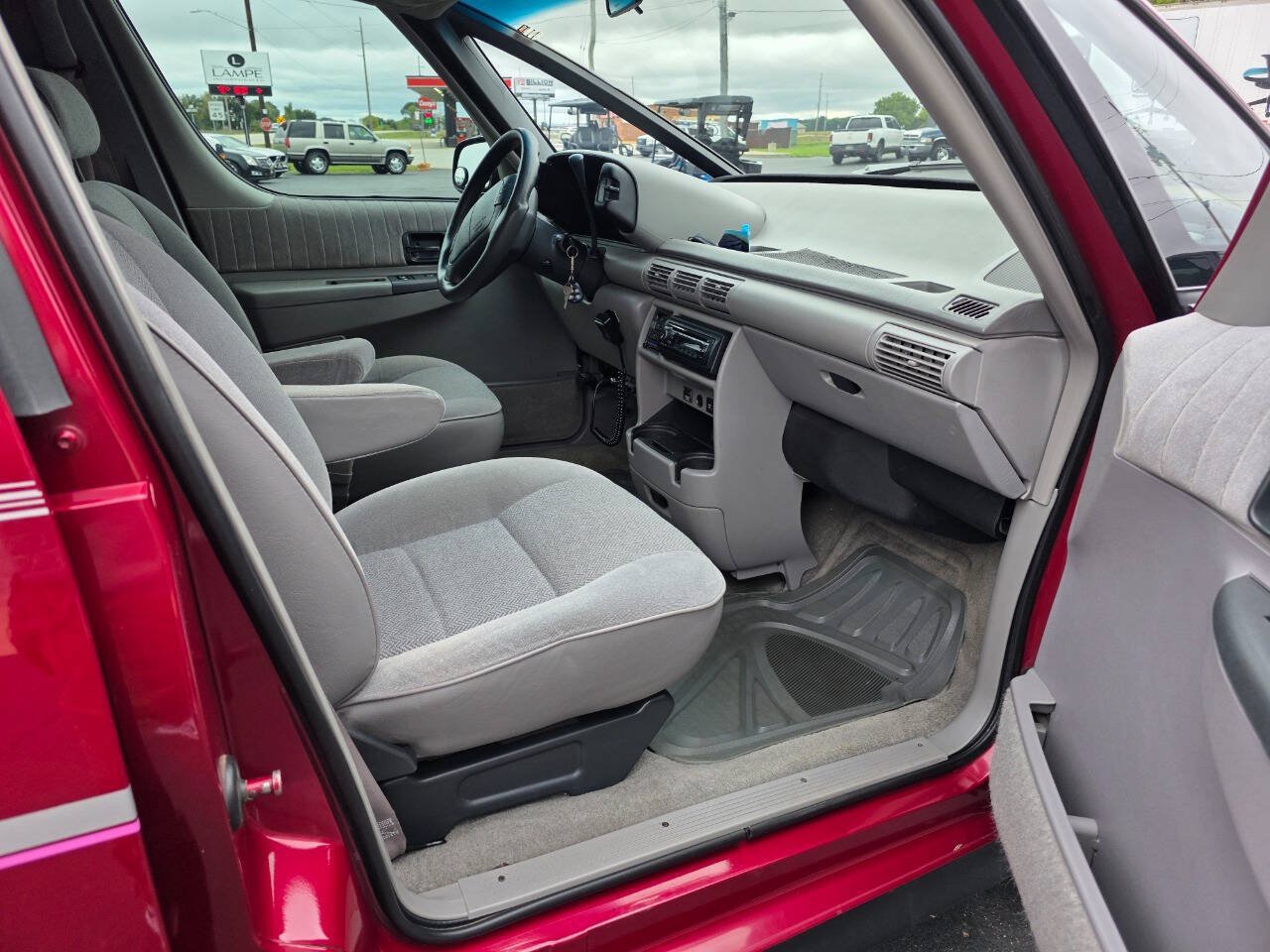 Used 1995 Chevrolet Lumina APV FWD image 10