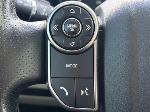 Used 2017 Land Rover Range Rover Sport HSE image 33