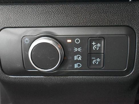 Used 2022 Ford Escape SE w/ SE Sport Appearance Package image 18