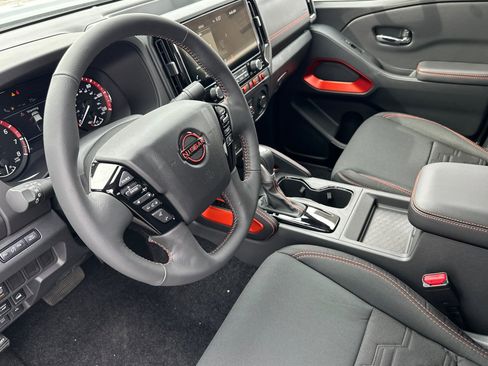 New 2025 Nissan Frontier PRO-4X w/ Interior Protection Package image 10