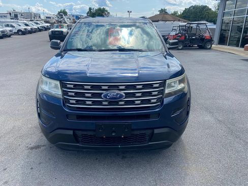 Used 2016 Ford Explorer 4WD image 2