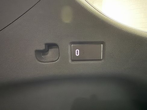 Used 2022 GMC Yukon XL Denali image 44