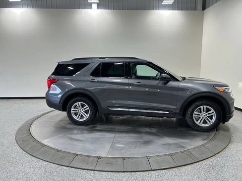Certified 2024 Ford Explorer XLT w/ Equipment Group 202A AWD/4WD image 6