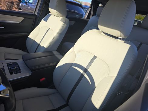 Used 2025 MAZDA CX-90 3.3 Turbo w/ Preferred Package image 17