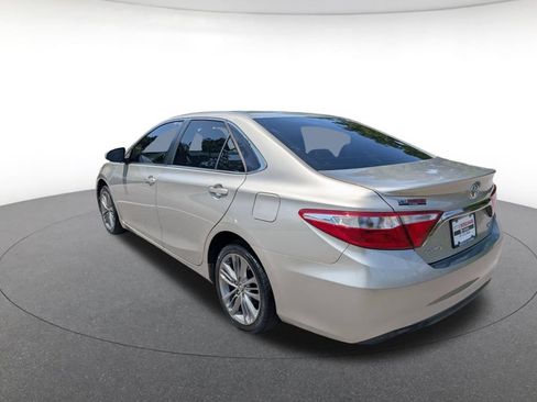 Used 2016 Toyota Camry SE FWD image 3