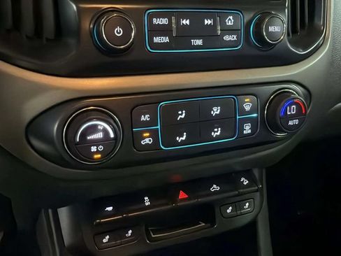Used 2018 Chevrolet Colorado Z71 AWD/4WD image 27
