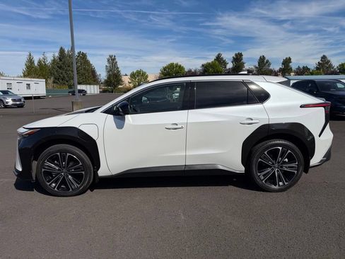 Used 2024 Toyota bZ4X AWD w/ Weather Package image 5