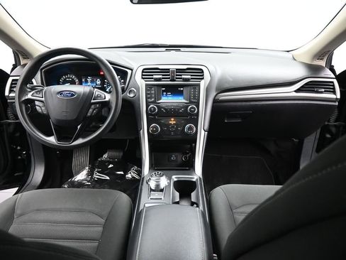 Certified 2017 Ford Fusion SE image 19