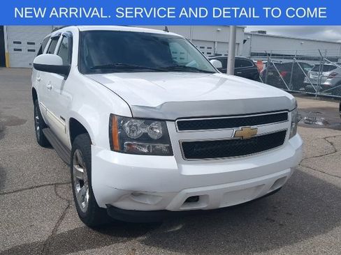 Used 2013 Chevrolet Tahoe LT w/ Luxury Package AWD/4WD image 11