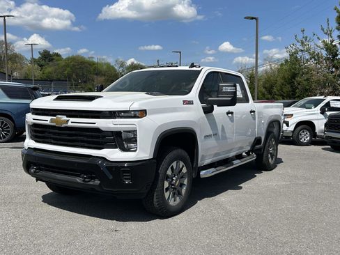 New 2026 Chevrolet Silverado 2500 Custom w/ Custom Value Package AWD/4WD image 7