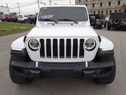 Used 2018 Jeep Wrangler Unlimited Sahara w/ Uconnect 4C Nav & Sound Group image 3