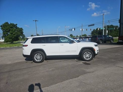 Used 2024 Jeep Grand Cherokee L Laredo AWD/4WD image 5