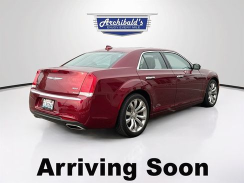 Used 2019 Chrysler 300 Limited RWD image 5