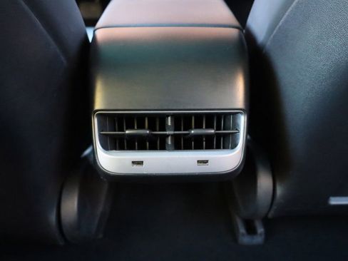 Used 2018 Tesla Model 3 Long Range image 35