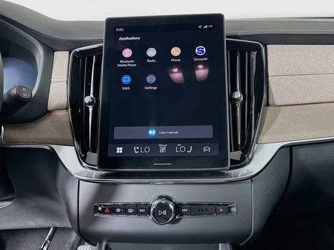 New 2026 Volvo XC90 B6 Plus w/ Protection Package AWD/4WD image 13