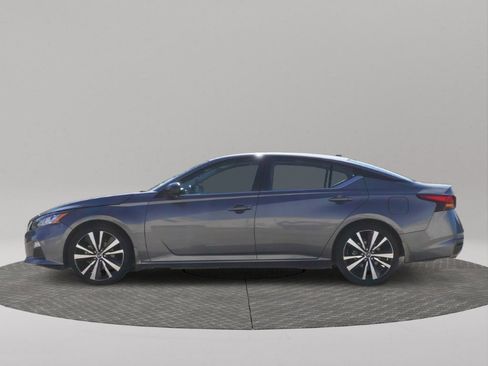 Used 2021 Nissan Altima 2.5 SR image 3