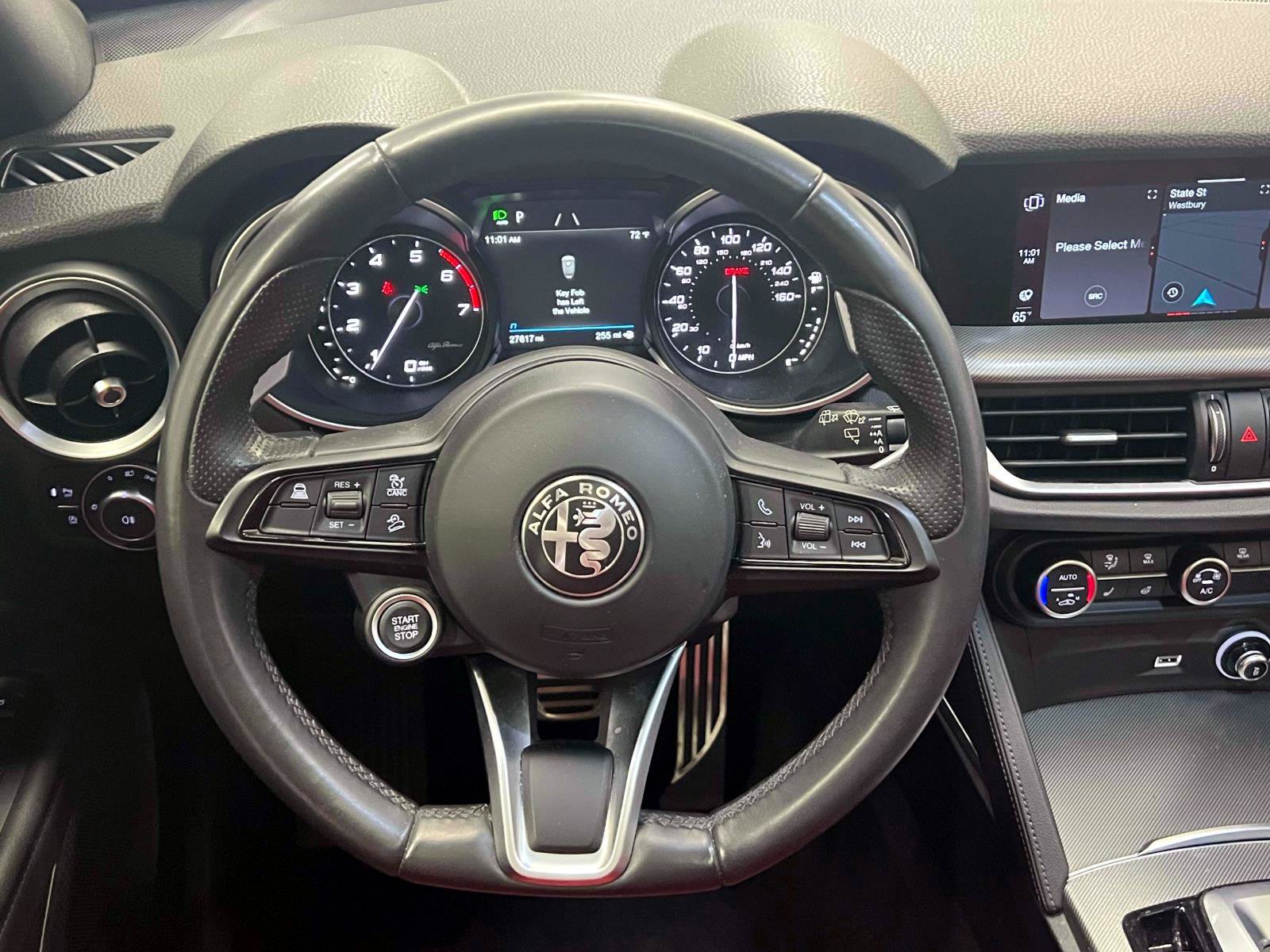 Used 2023 Alfa Romeo Stelvio Veloce AWD/4WD image 12