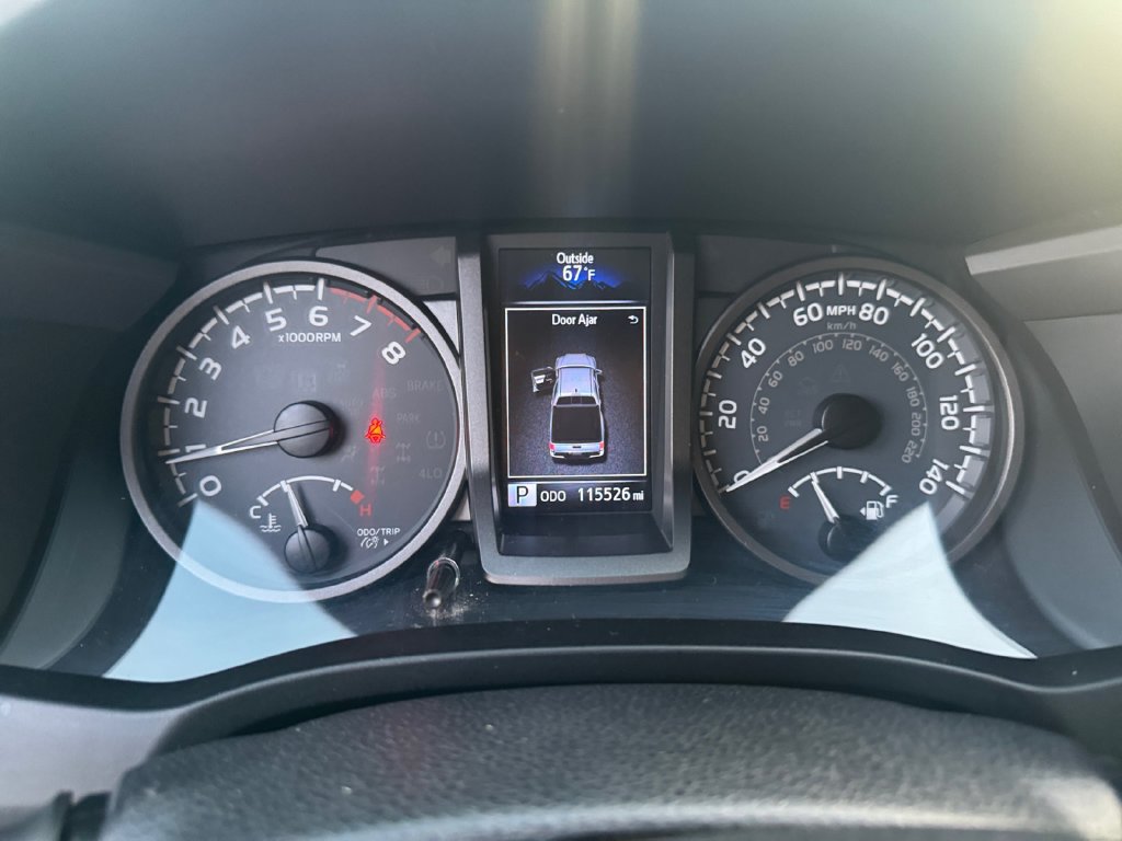 Used 2017 Toyota Tacoma TRD Sport w/ Tow Package AWD/4WD image 17