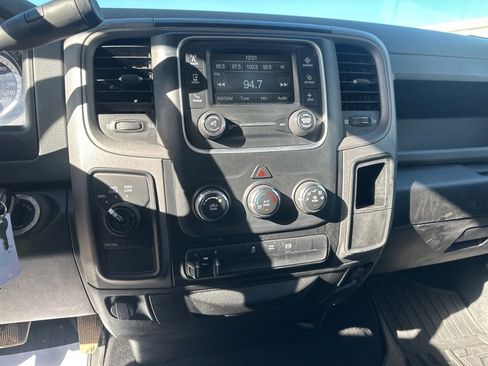 Used 2018 RAM 2500 Tradesman w/ Chrome Appearance Group image 13