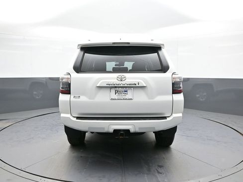 Certified 2024 Toyota 4Runner SR5 image 7