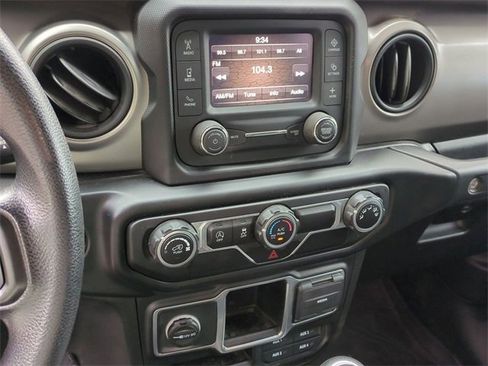 Used 2021 Jeep Wrangler Unlimited Sport image 17