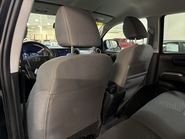 Used 2022 Toyota Tacoma SR5 AWD/4WD image 19