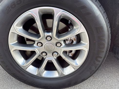 Used 2015 Jeep Grand Cherokee Limited w/ Trailer Tow Group IV image 5