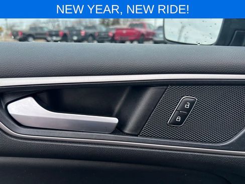 Certified 2024 Ford Edge SEL w/ Convenience Package image 12