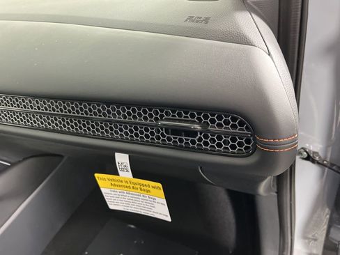 New 2026 Honda HR-V Sport image 9