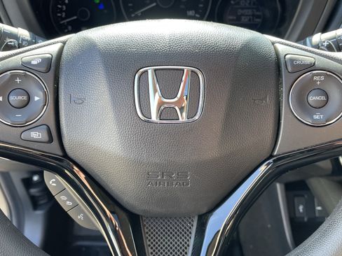 Used 2017 Honda HR-V EX image 21