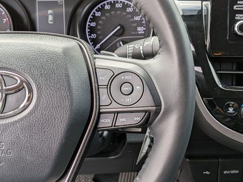 Used 2024 Toyota Camry SE image 20