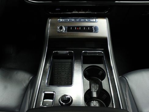 Used 2025 Lincoln Aviator Reserve image 22