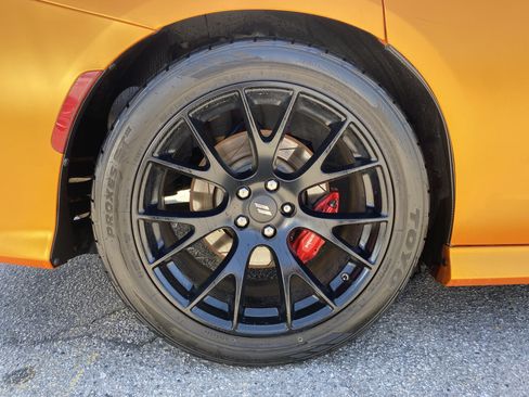 Used 2018 Dodge Charger R/T Scat Pack w/ Dynamics Package RWD image 9