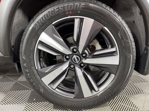 Used 2023 Nissan Rogue Platinum w/ Platinum Premium Package image 13