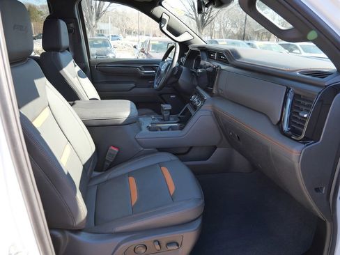 Used 2023 GMC Sierra 1500 AT4 w/ AT4 Premium Package image 17