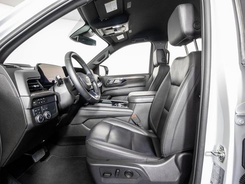 Used 2025 Chevrolet Tahoe LT image 9