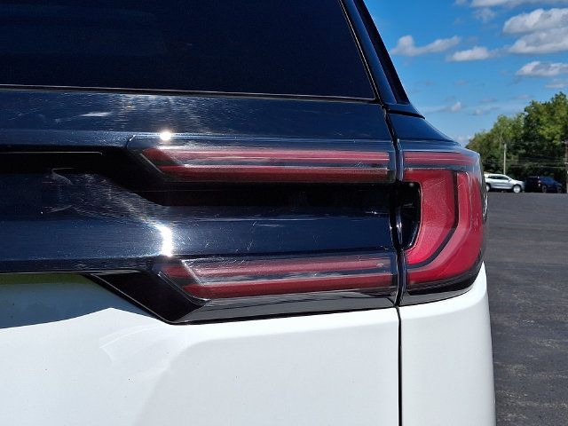 Used 2025 GMC Acadia AT4 w/ Luxury Package AWD/4WD image 7