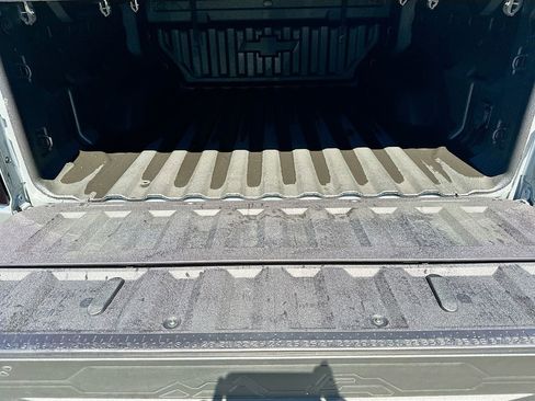 Used 2025 Chevrolet Colorado ZR2 w/ Midnight Edition image 35