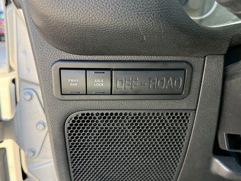 Used 2012 Jeep Wrangler Rubicon AWD/4WD image 16
