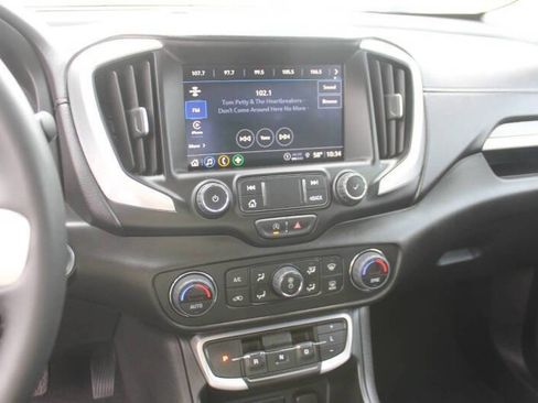 Used 2023 GMC Terrain SLT image 22