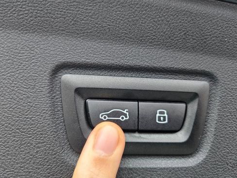 Used 2024 BMW i4 eDrive40 w/ Premium Package image 86