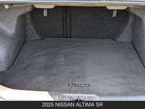 Certified 2025 Nissan Altima 2.5 SR FWD image 22