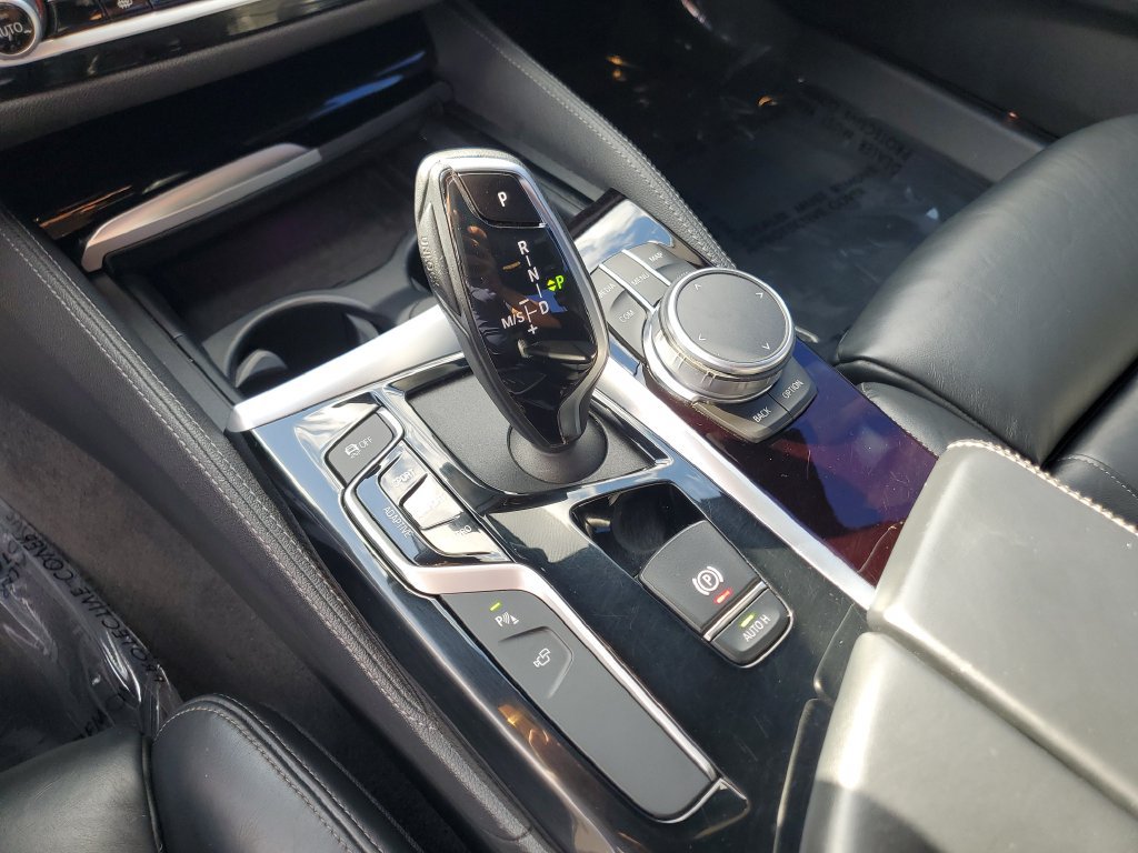 Used 2020 BMW M550i xDrive w/ Dynamic Handling Package AWD/4WD image 28